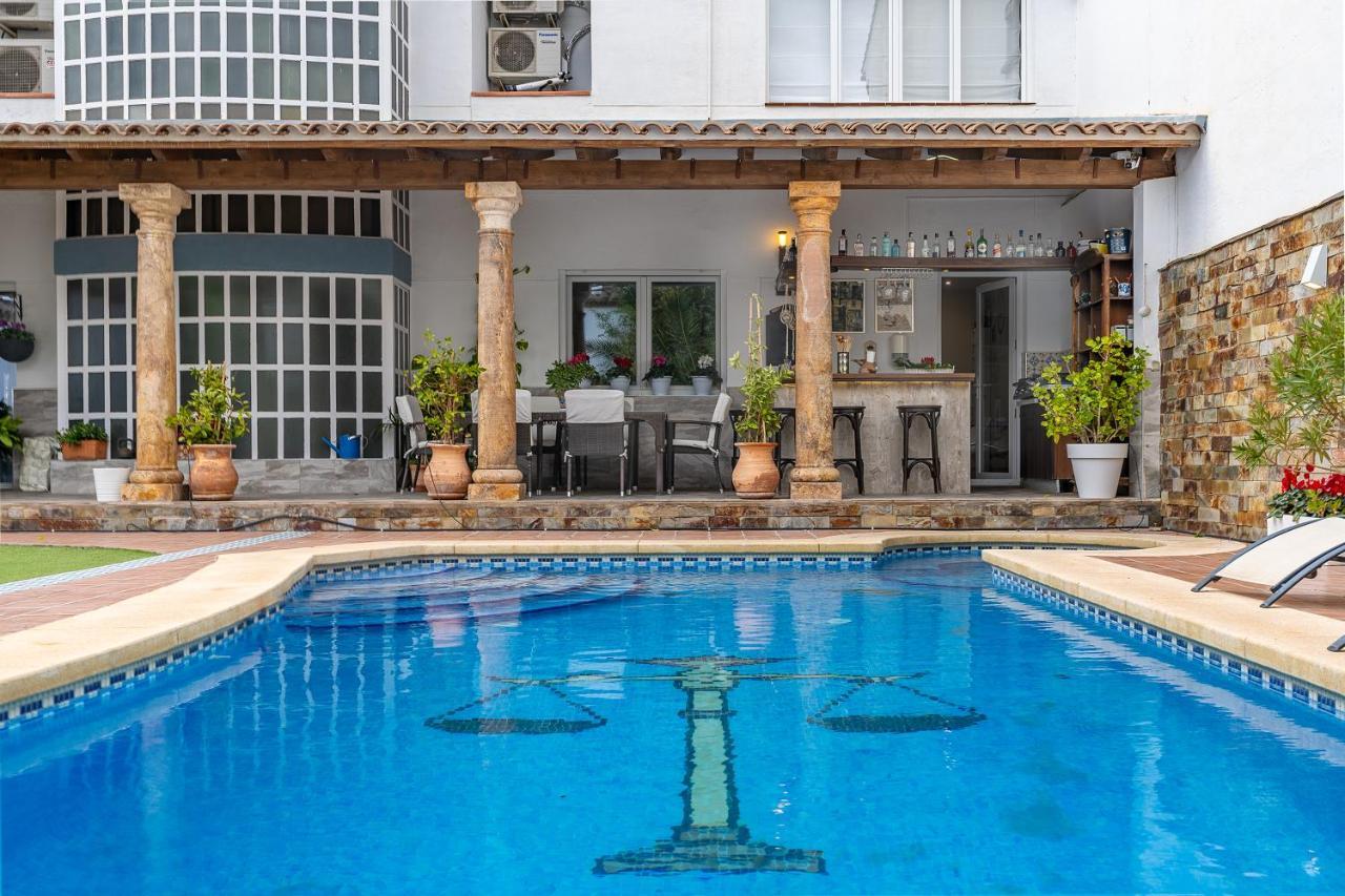 Illora Casa De Amigos La Latina Con Piscina, Chimenea Y Barbacoaヴィラ エクステリア 写真