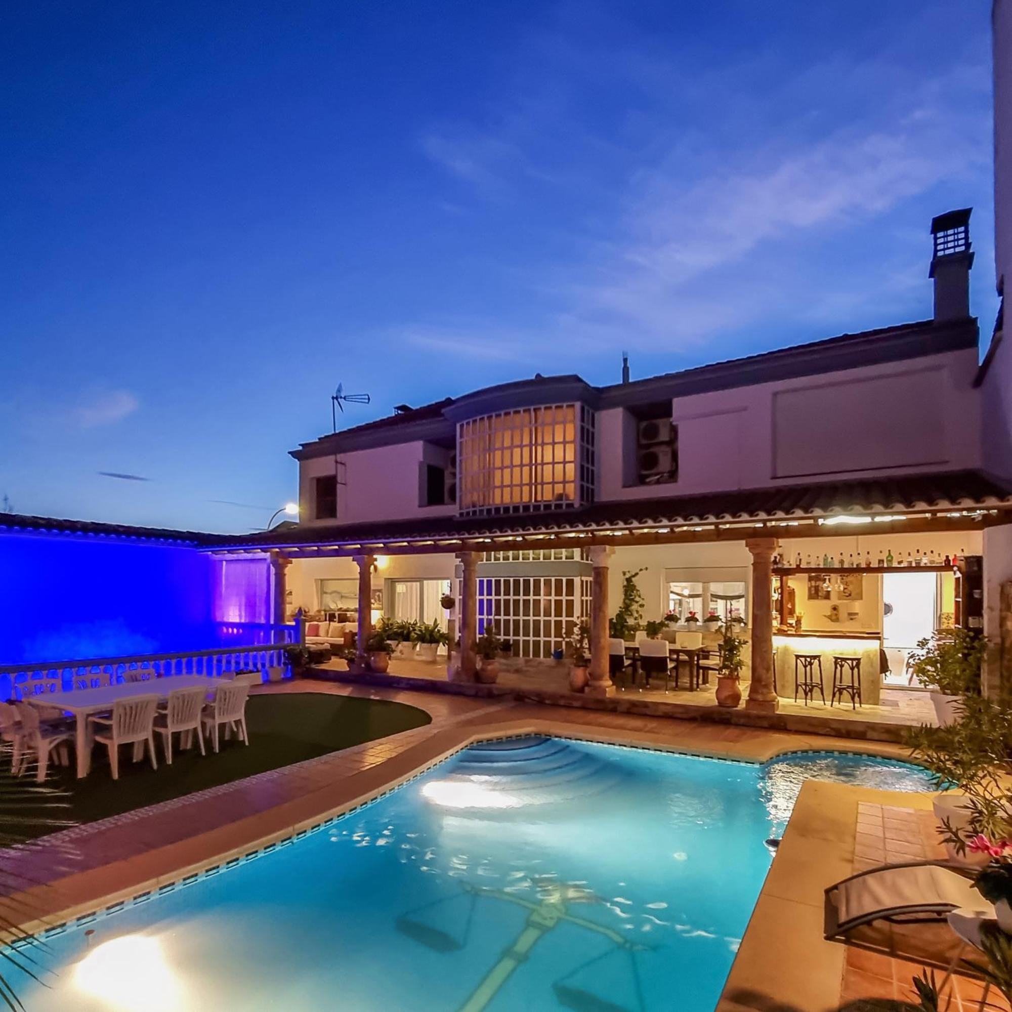 Illora Casa De Amigos La Latina Con Piscina, Chimenea Y Barbacoaヴィラ エクステリア 写真